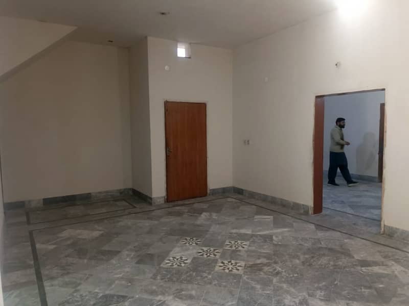 12 Marla Single Story House For Rent ( Farooq Colony Near Packages Mall ) 2