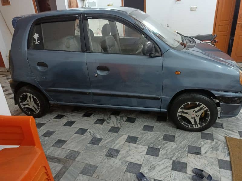 Hyundai Santro 2007// 0300 7271428// 03006565307 3