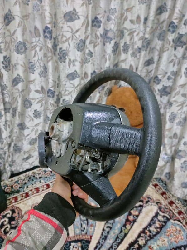 Toyota Prius (2007) Steering Wheel 3