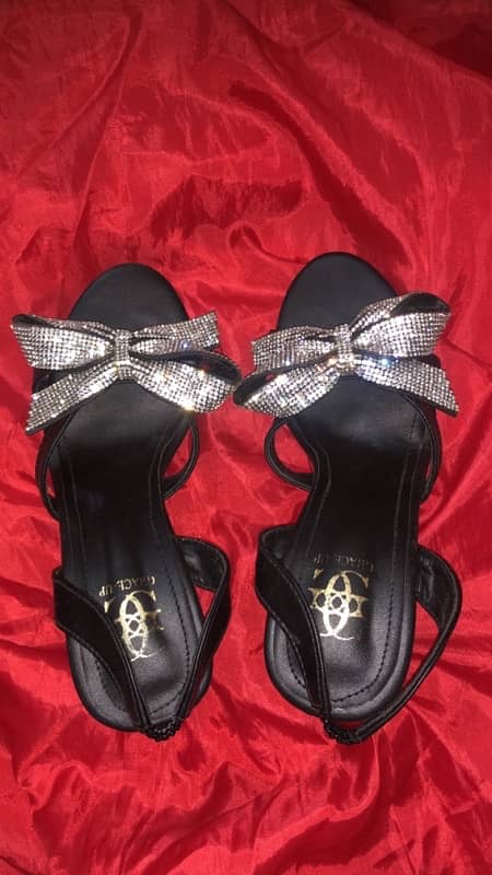 New Beautiful Heels for Sale only for 2800 3