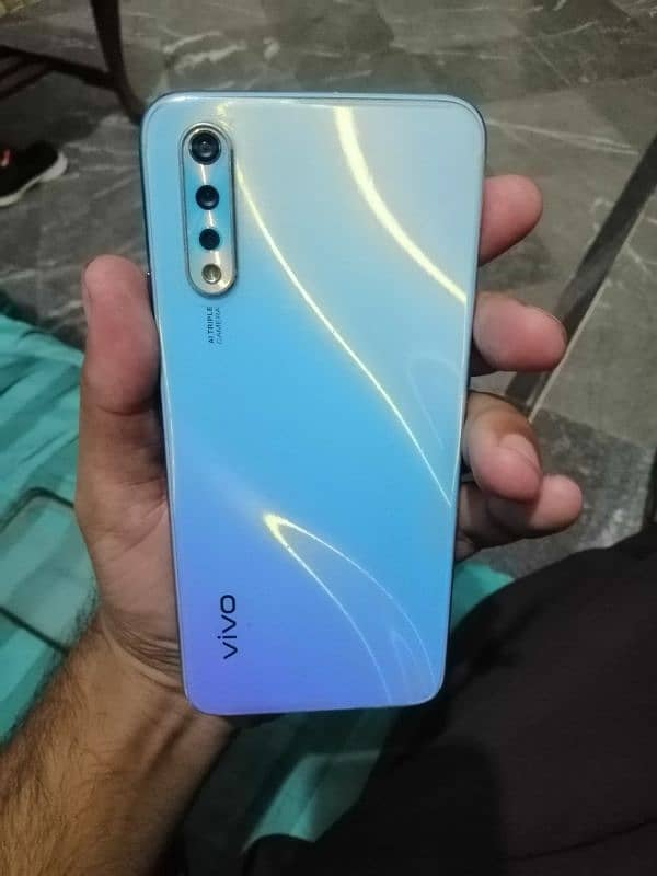 vivo S1 mobile for sale 9/10 condition 4