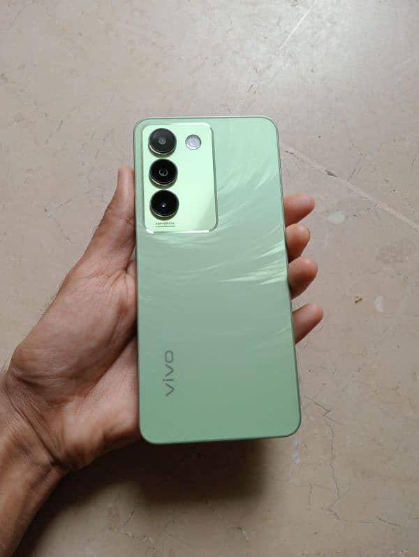 Vivo Y100 0