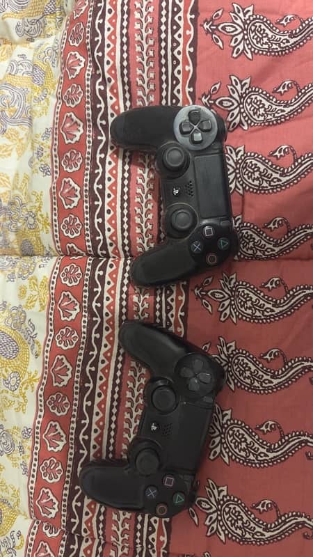 Ps4 slim 1 tb 2 controllers 2  games 2