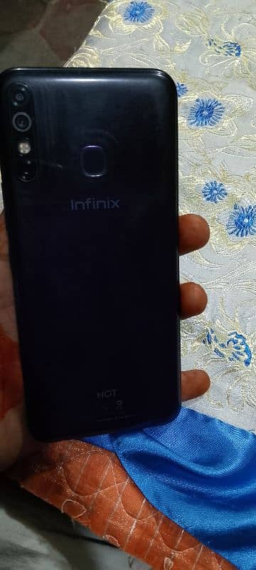 Infinix hot 8 4 64 7