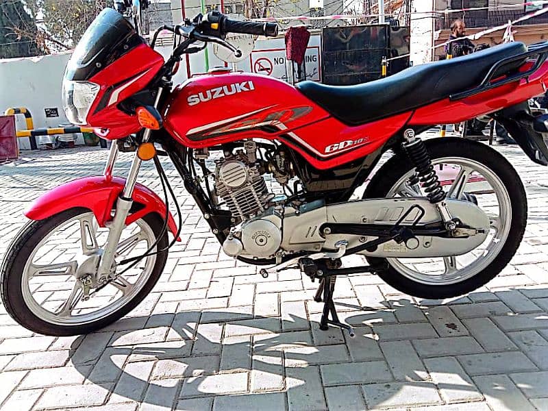 Suzuki GD 110 for sale first owner one hand use. 8