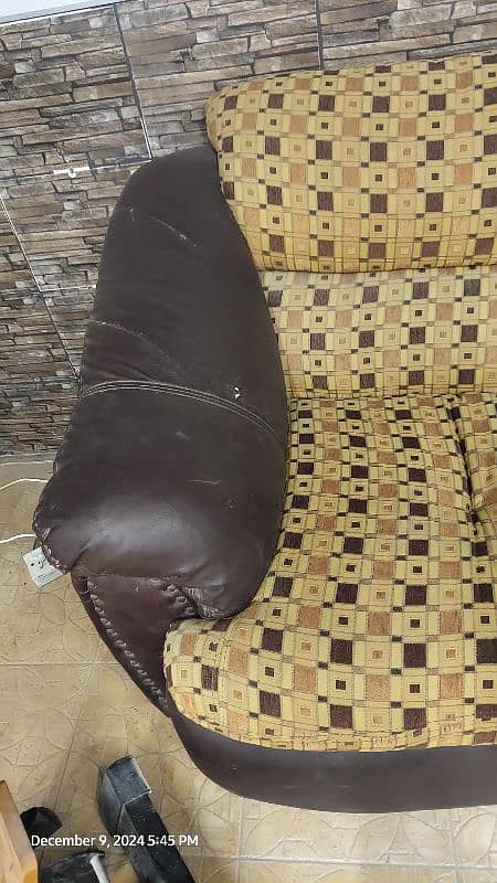 3 SEATER SOFA 3