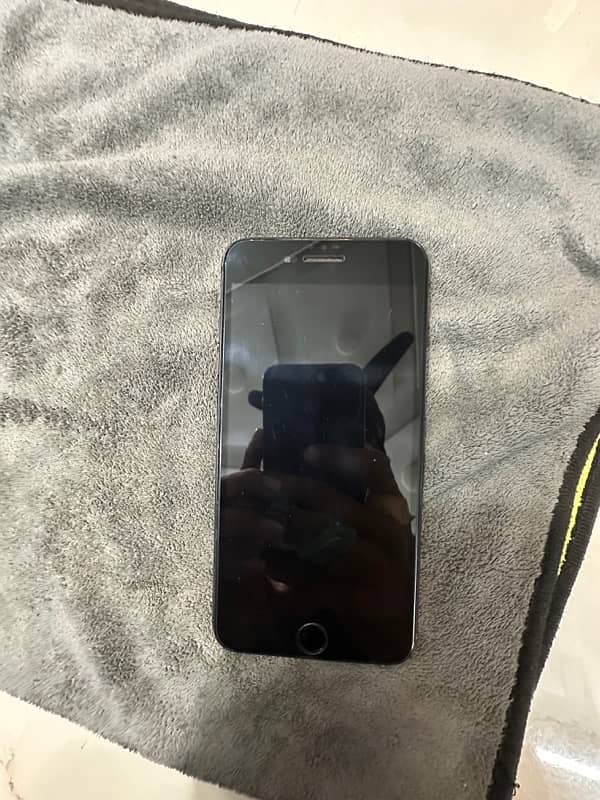 I phone 7 pluss 128gb PTA 1