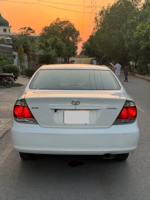 Toyota Camry 2004 1