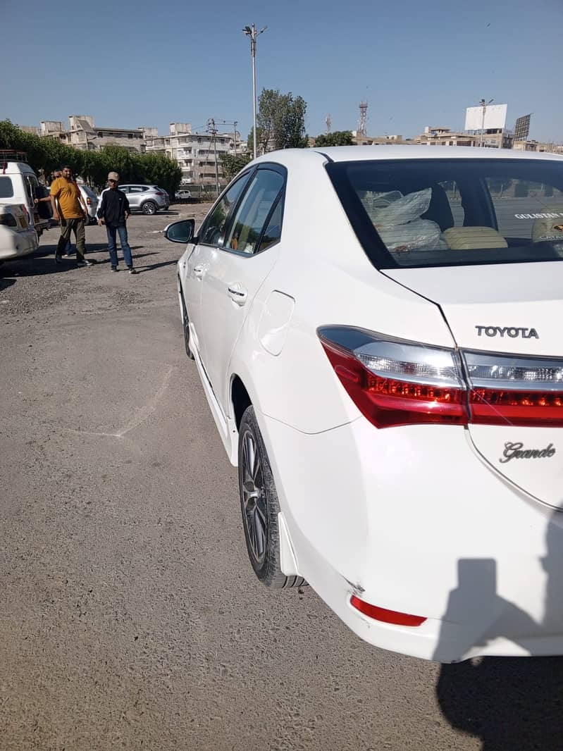 Toyota Altis Grande 2018 1.8 4