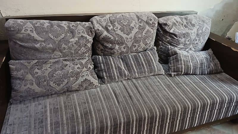 5 seater Sofa 3