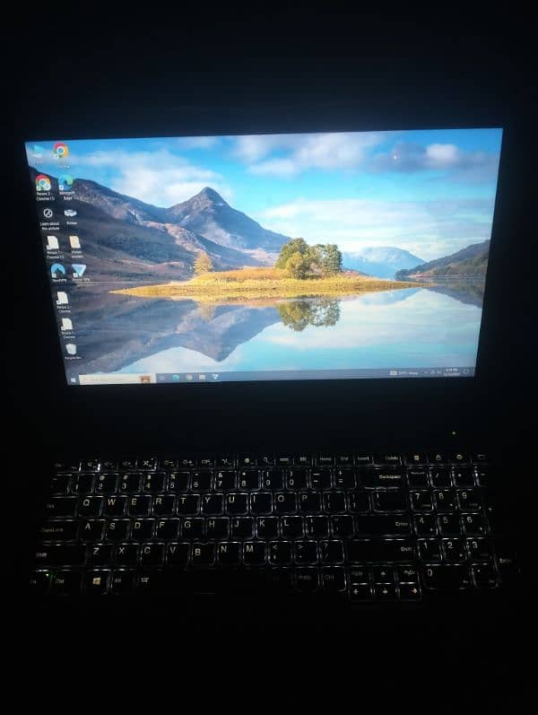 Lenovo thinkpad i7 5th generation 16gb ram 256ssd 10/10 Condition 3