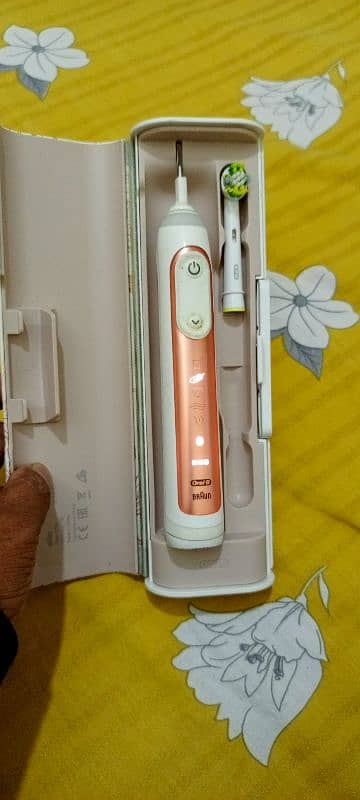 Oral-B Genius X Limited Rechargeable Electric Toothbrush 0