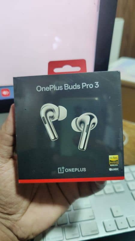 Oneplus Buds 3 pro and buds 3 0