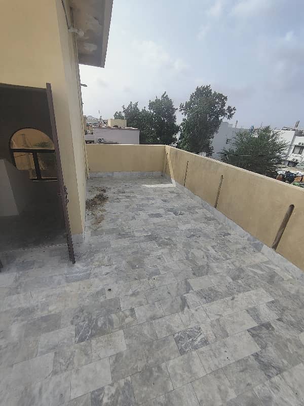 300 YARDS MAINTAINED HOUSE IS AVAILABLE FOR SALE 0