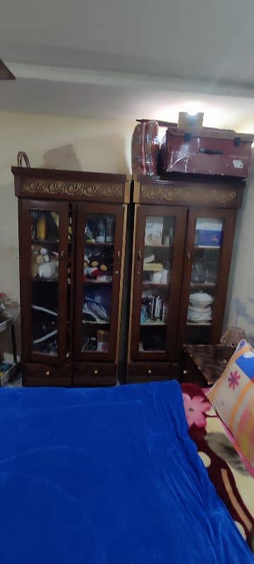 solid wood 2 table and 2 Almaari 1