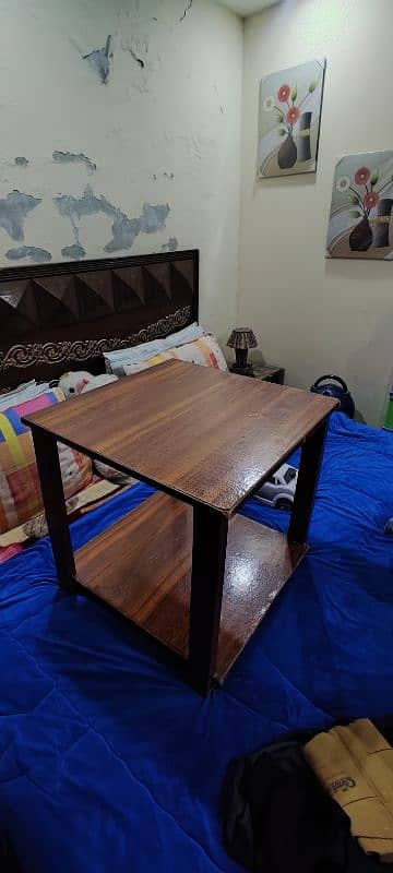 solid wood 2 table and 2 Almaari 3