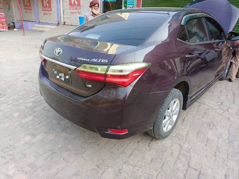 Toyota Altis Grande 2014 3