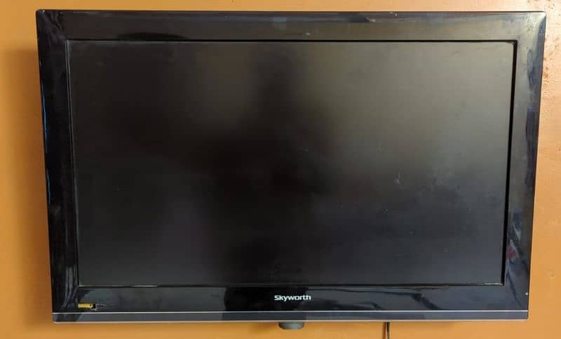 Skyworth LCD for sale in good condition. 0