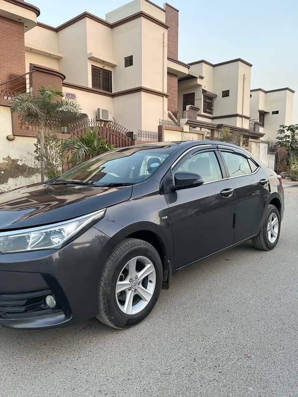 Toyota Corolla GLI 2018 Automatic 2