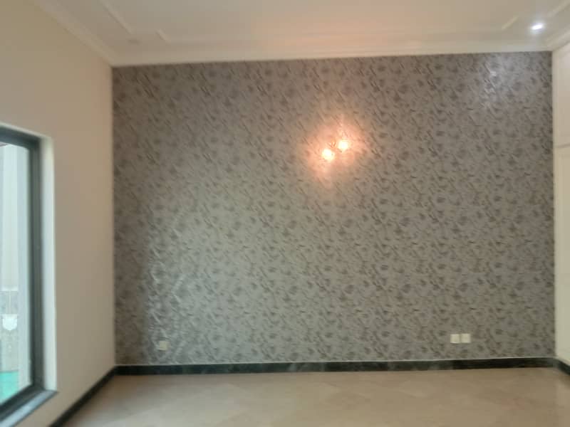 1 Kanal Super Out House Prime Hot For Sale dha Phase3 8