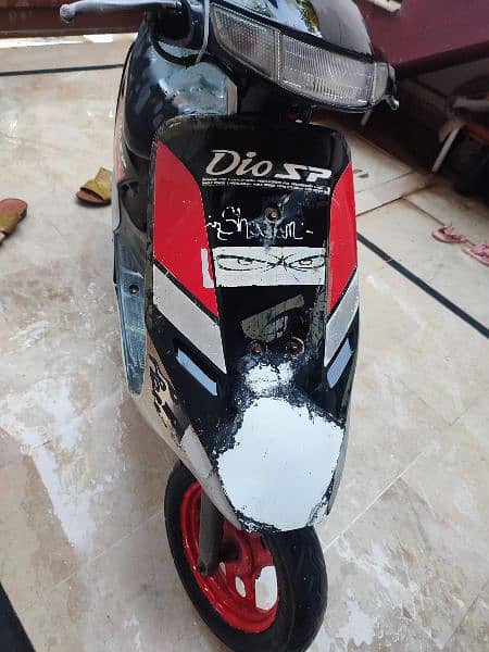 Honda Dio 2 stroke scooter 50cc 4