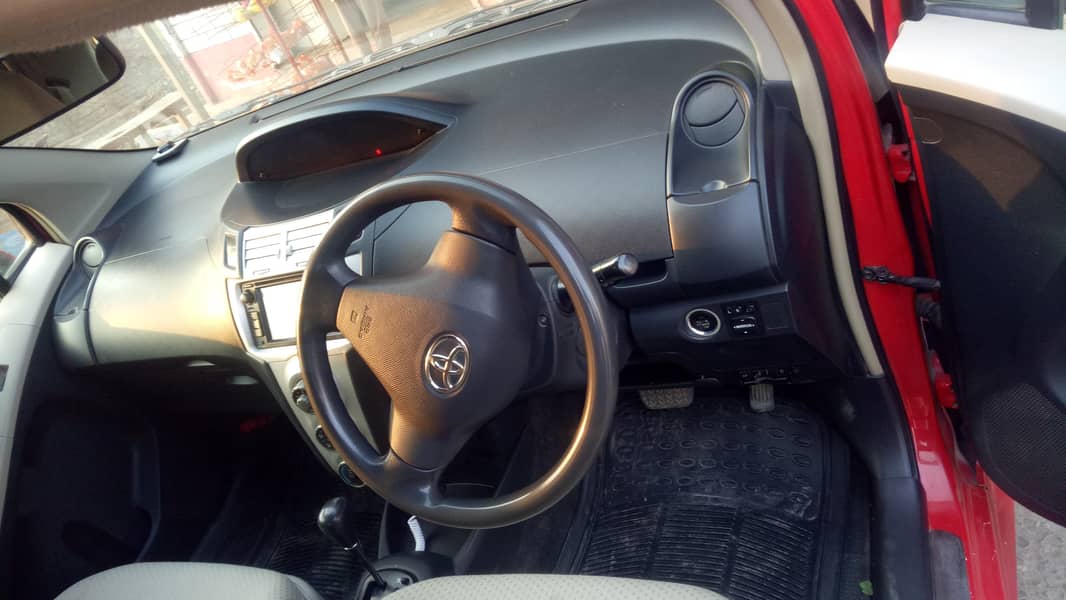 Toyota Vitz 2006/23 2