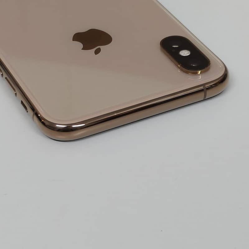 Apple iPhone XS 3