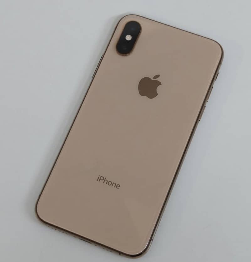 Apple iPhone XS 4