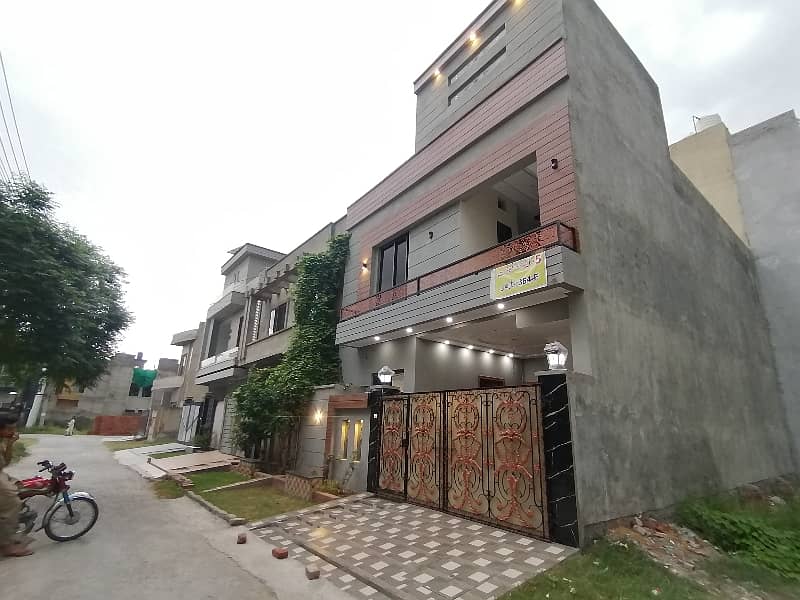 Prime Location 5 Marla House In Beautiful Location Of Jubilee Town - Block F In Lahore 30