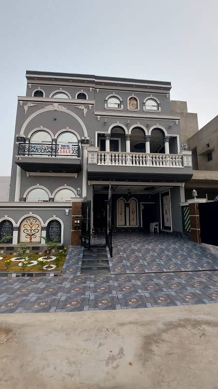 Unoccupied Prime Location House Of 10 Marla Is Available For Sale In LDA Avenue 1