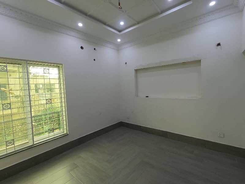 7 Marla House In Only Rs. 27000000 8