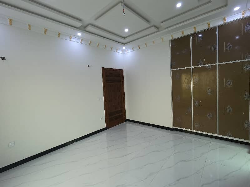 7 Marla House In Only Rs. 27000000 28