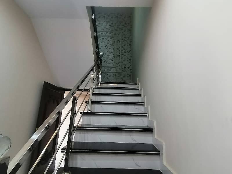 10 Marla House For sale In LDA Avenue 10