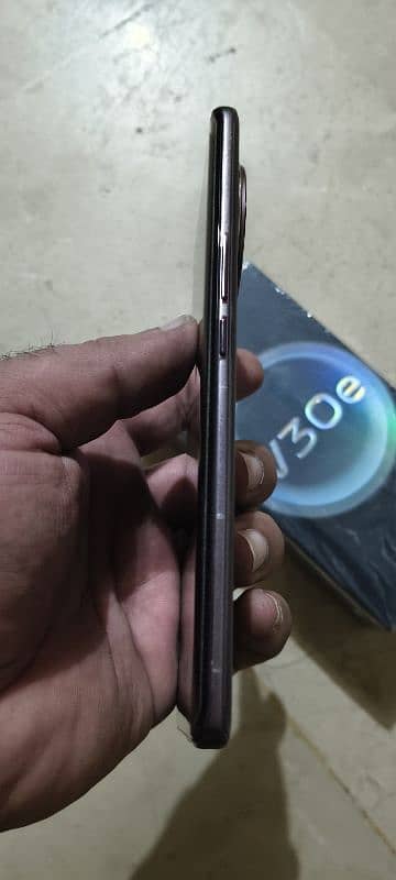 VIVO V30E 8/256.10/10 2