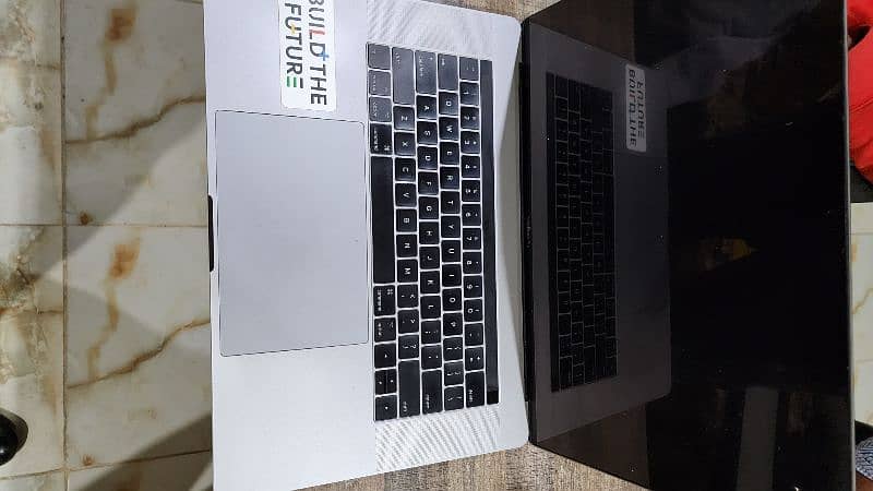 Macbook Pro Max 2017 Late 16Gb/1TB Good Condition 1