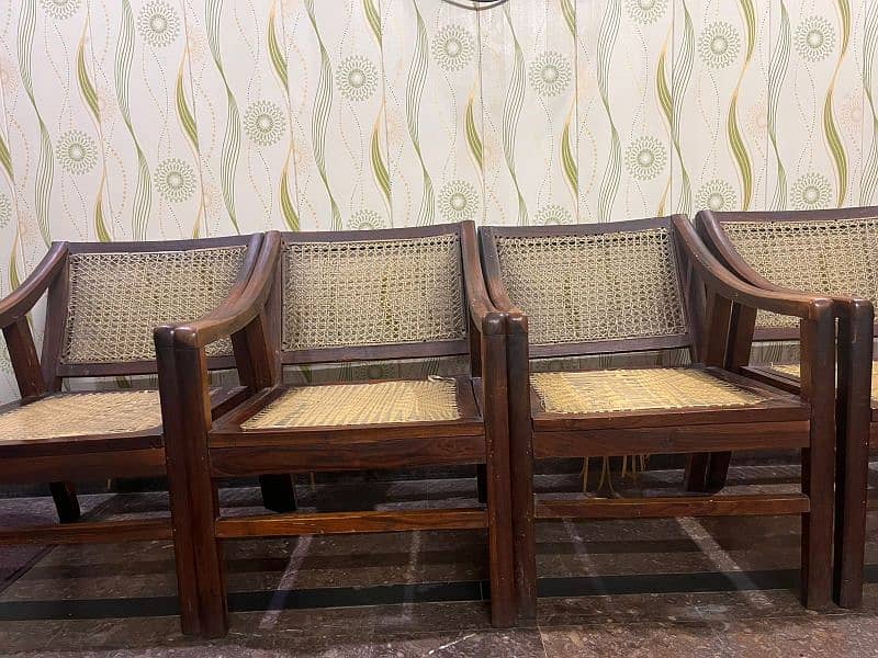 4 Wooden chairs set 1