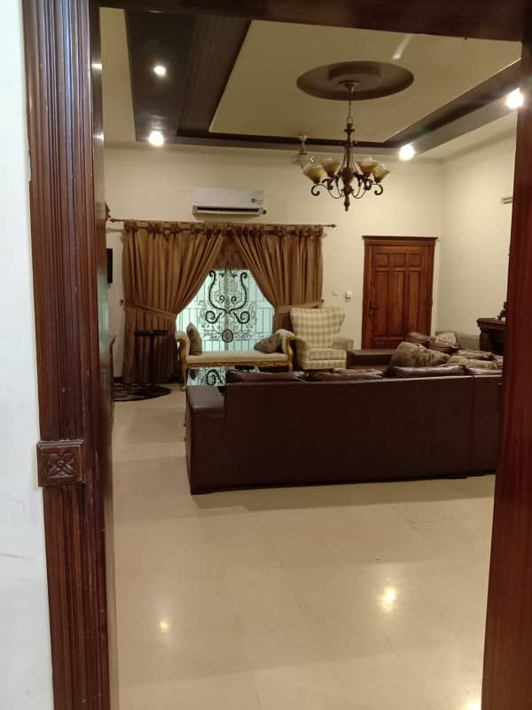 1 KANAL BEST LOCATION FULL HOUSE AVAILABLE FOR RENT IN NFC PHASE 1 - BLOCK D 0