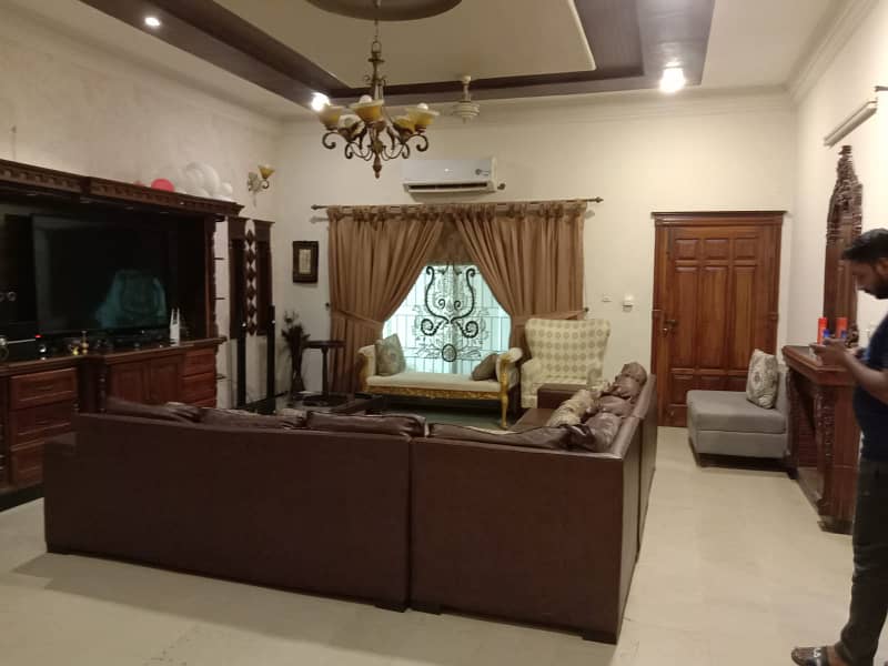 1 KANAL BEST LOCATION FULL HOUSE AVAILABLE FOR RENT IN NFC PHASE 1 - BLOCK D 14