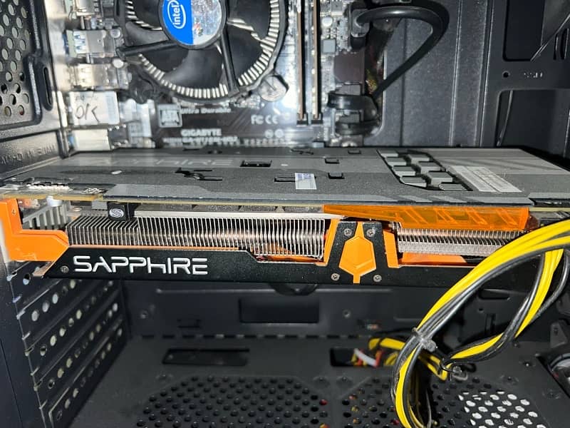 SAHPIRE R9 280x 3gb 0