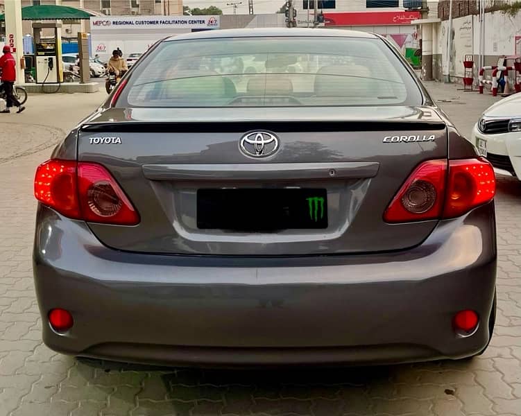 Toyota Corolla GLI 2010 1