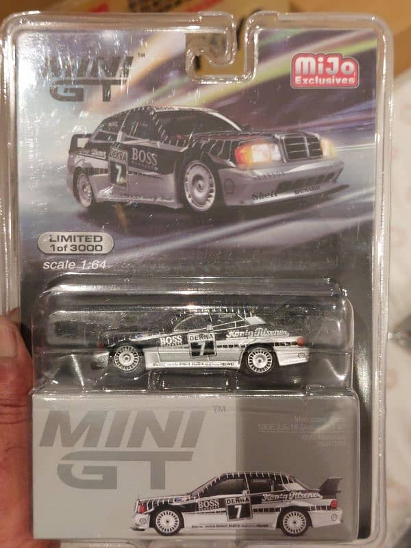 Skyline R34 & R35 - Mercedez - Lamborghini - MiniGT 4