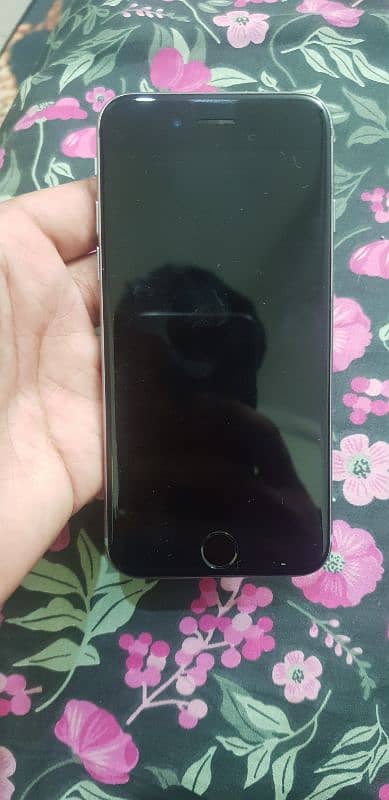 iphone 6 32 gb   contact on 03308928761 0