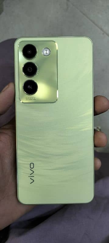 vivo y100 8.255 GB 4