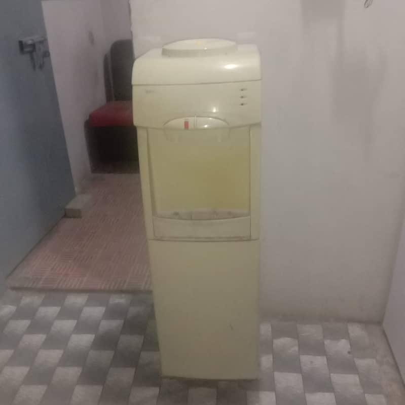 Dispensor For sale 0