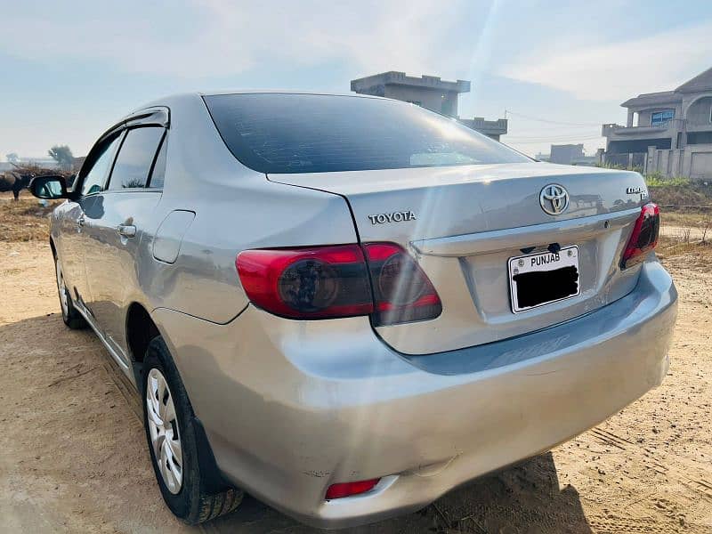 Toyota Corolla GLI 2012 4