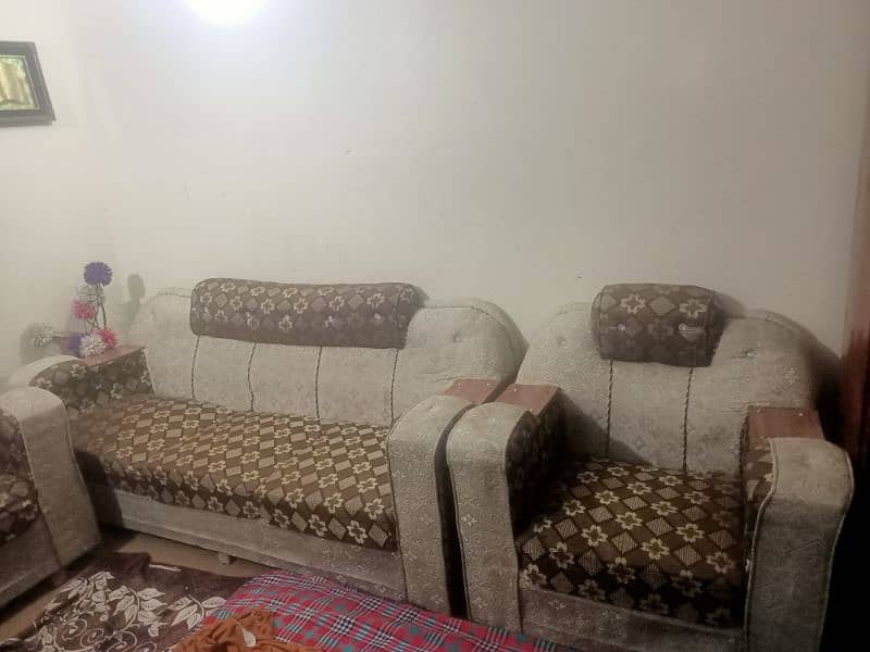 Sofa set 6 seater 3