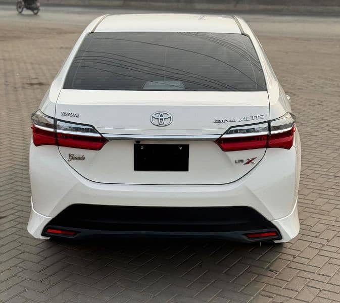 Toyota altis grande 2022 1