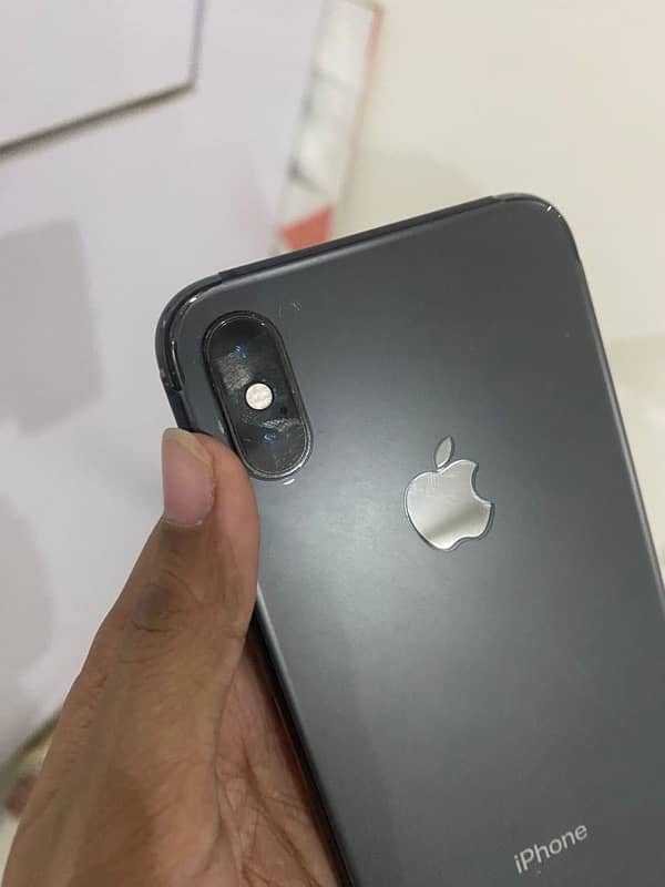 iPhone XS 3