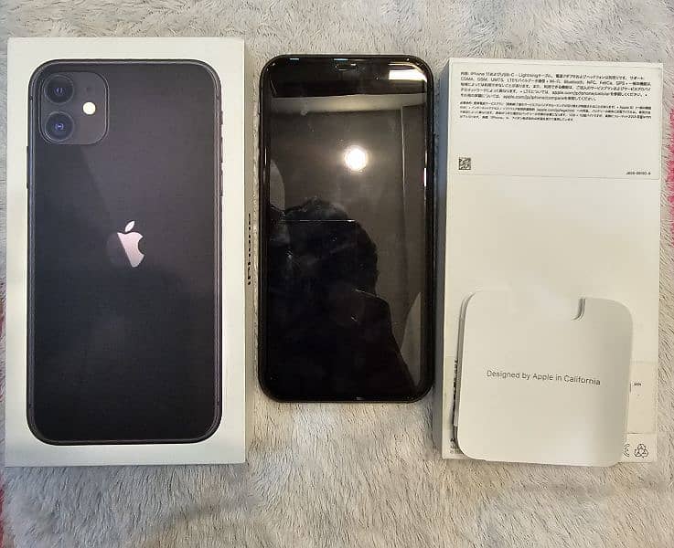 iphone 11 with box, original Apple sticker, and with many back coverzZ 3