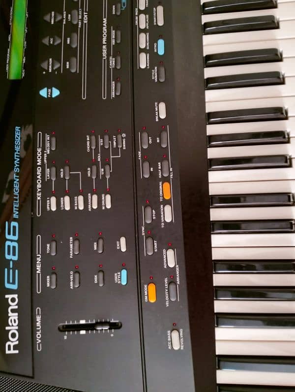 Roland E86 for sale 0